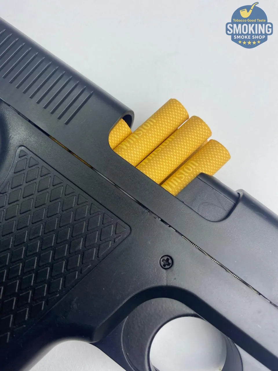 🔫 Gun-Style Cigarette Case with Laser Lighter — علبة سجائر مكتبية على شكل مسدس بولاعة ليزر مدمجة