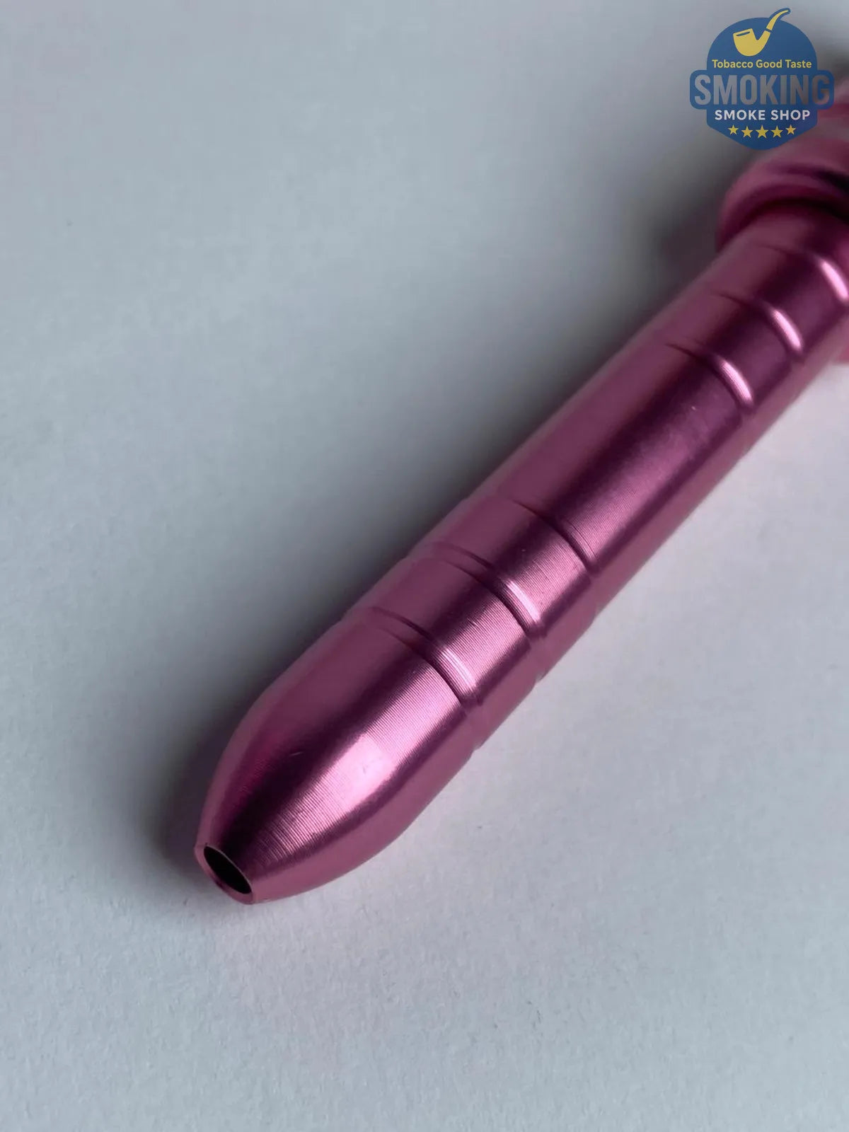 D&K Metal Pipe – مدواخ معدني في جراب على شكل روج 💄🔥