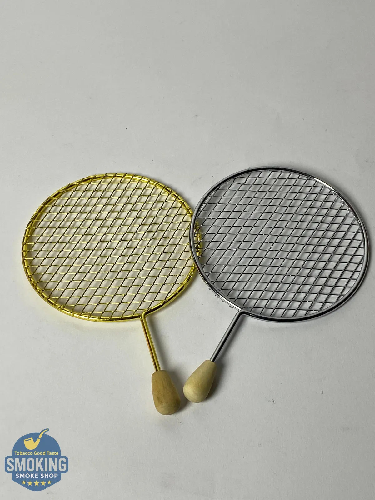 Charcoal Screen with wood Handle -  مصفاة/شبكة رأس شيشة – معدن بيد خشب تصميم مضرب