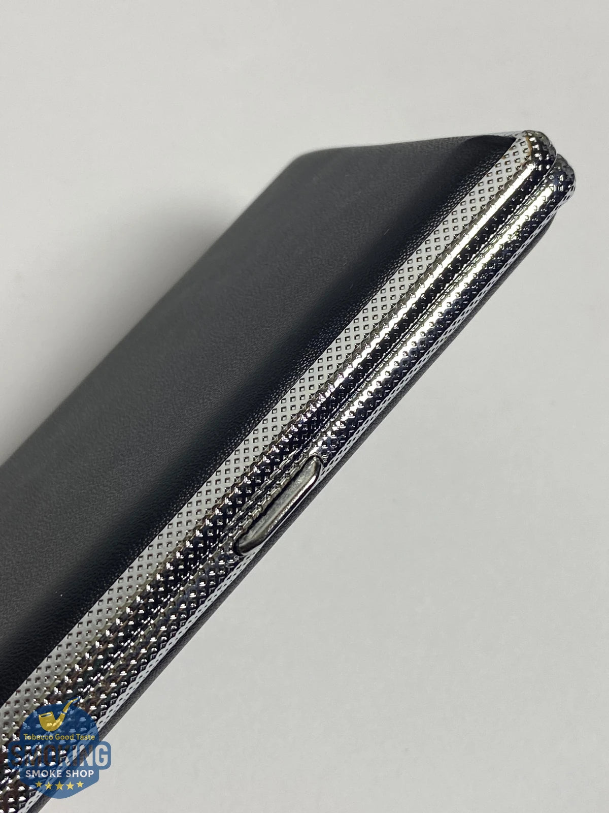 Slim Cigarette Case I علبة سجائر سلم فاخرة
