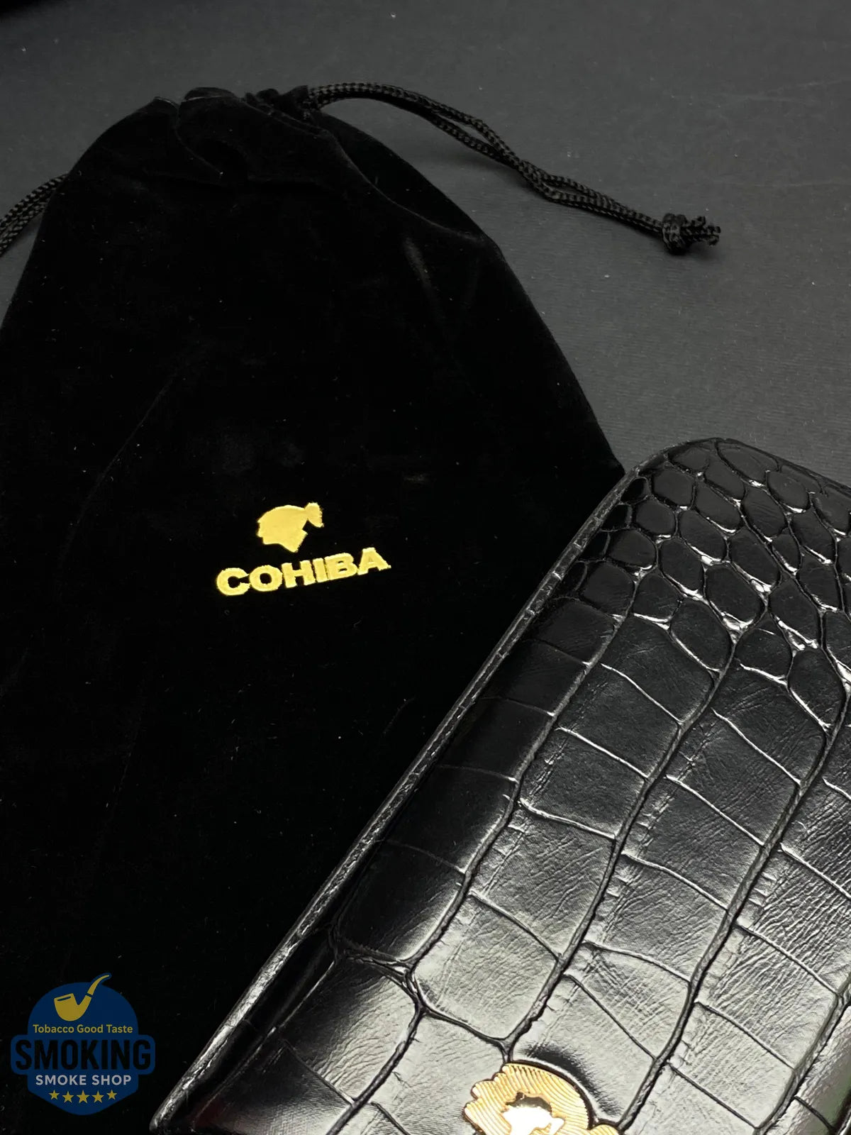 حافظة سيجار كوهيبا بثلاث قنوات مع مقص | COHIBA 3-Finger Cigar Case with Cutter