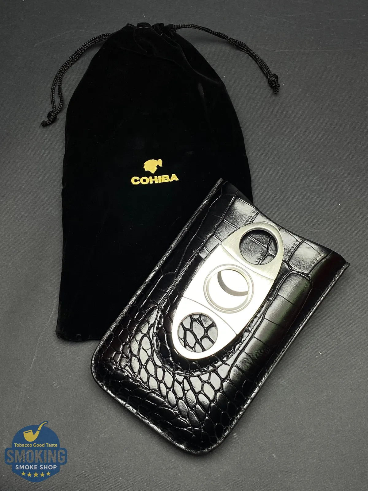 حافظة سيجار كوهيبا بثلاث قنوات مع مقص | COHIBA 3-Finger Cigar Case with Cutter