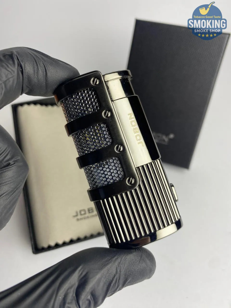 Jobon Armored Triple-Jet Torch Lighter with Built-In Cigar Punch — ولاعة جوبون تربل تورش ببانش سيجار مدمج