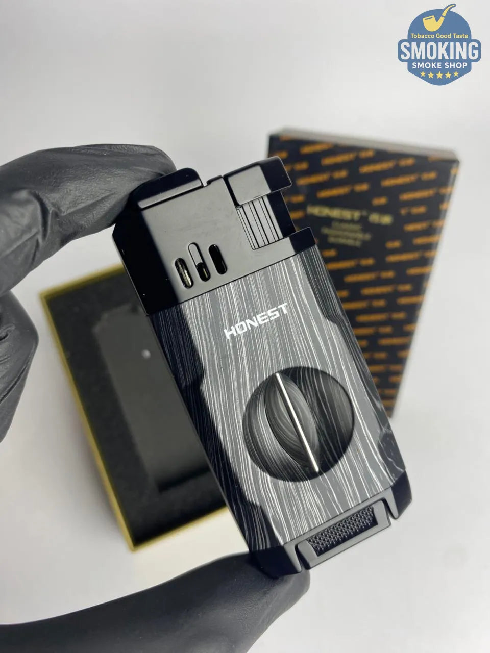 Dual Torch Cigar Lighter with Built-in Cigar Cutter & Rest — ولاّعة سيجار ثنائية الشعلة بقاطع سيجار ومسند مدمجين (برونزي/خشبي/ اسود / رخامي )