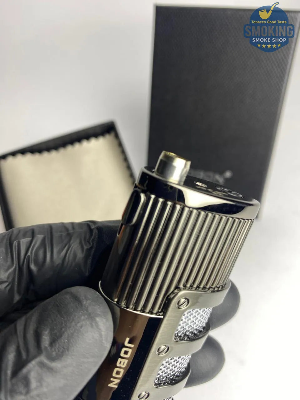 Jobon Armored Triple-Jet Torch Lighter with Built-In Cigar Punch — ولاعة جوبون تربل تورش ببانش سيجار مدمج
