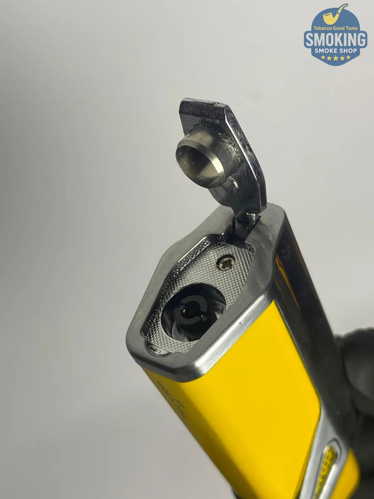 ولاعة سيجار تورش ثلاثية من جوبون أصفر/معدني – مع ثاقب سيجار مدمج JOBON LIGHTER