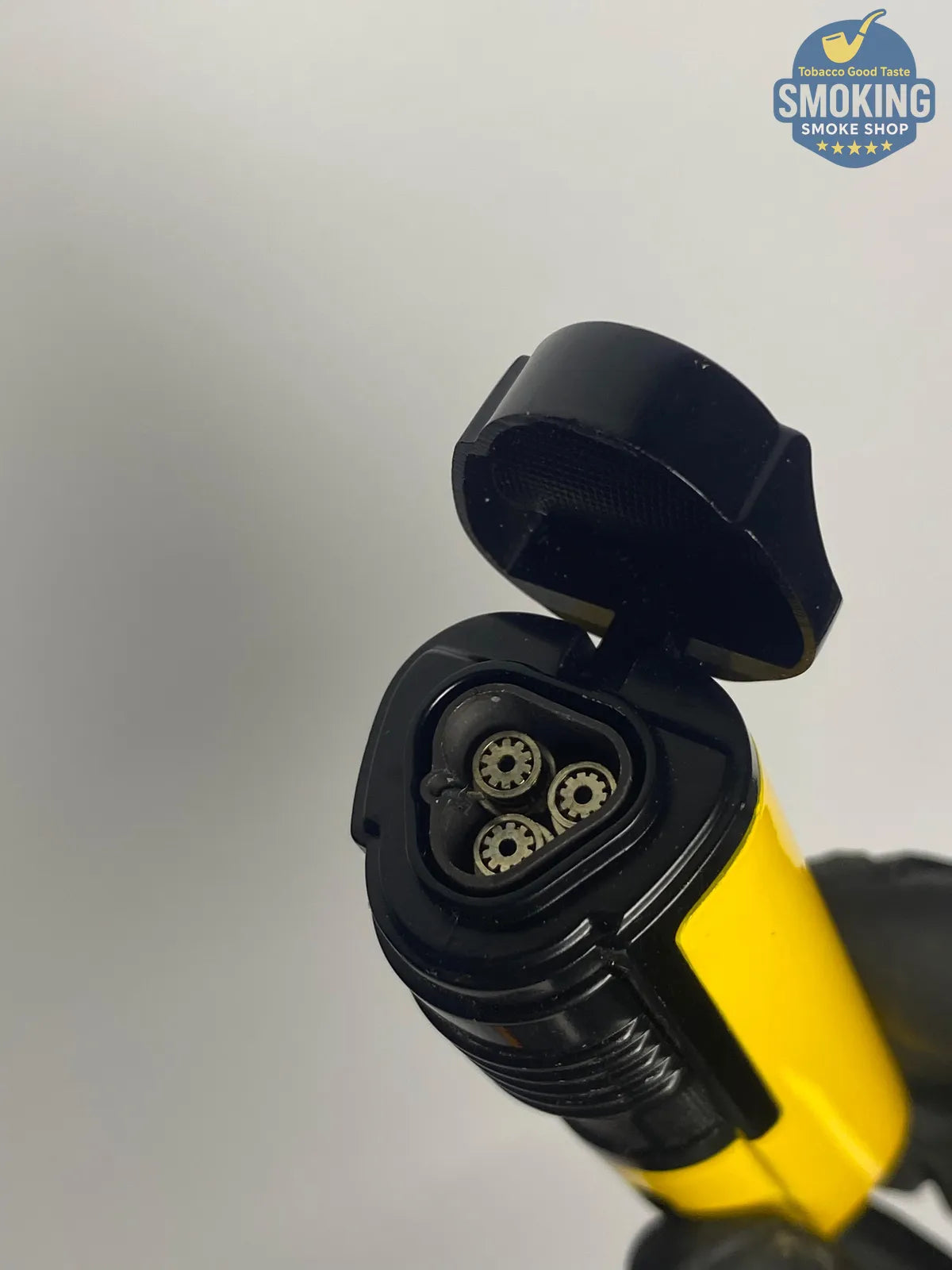 Dual-Use Torch Lighter (Yellow/Black) – Triple Jet + Pipe Flame with Cigar Punch | ولاعة تورش متعددة الاستخدام (أصفر/أسود) – ٣ شعلات + شعلة بايب مع ثاقب سيجار