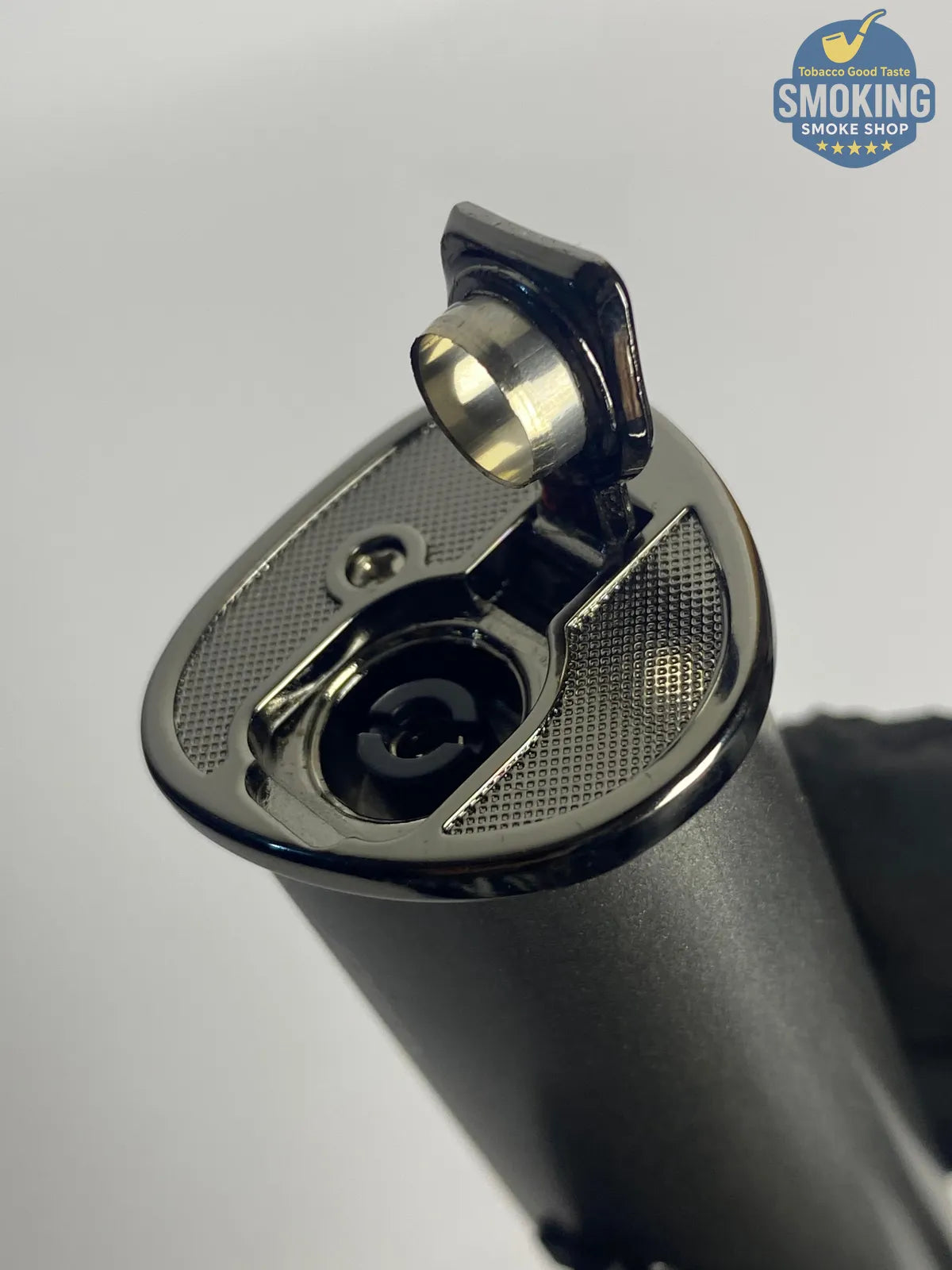 JOBON Pipe Torch Lighter w/ Built-in Cigar Punch — ولاعة بايب تورش من جوبون مع قطّاعة سيجار بنش مدمجة