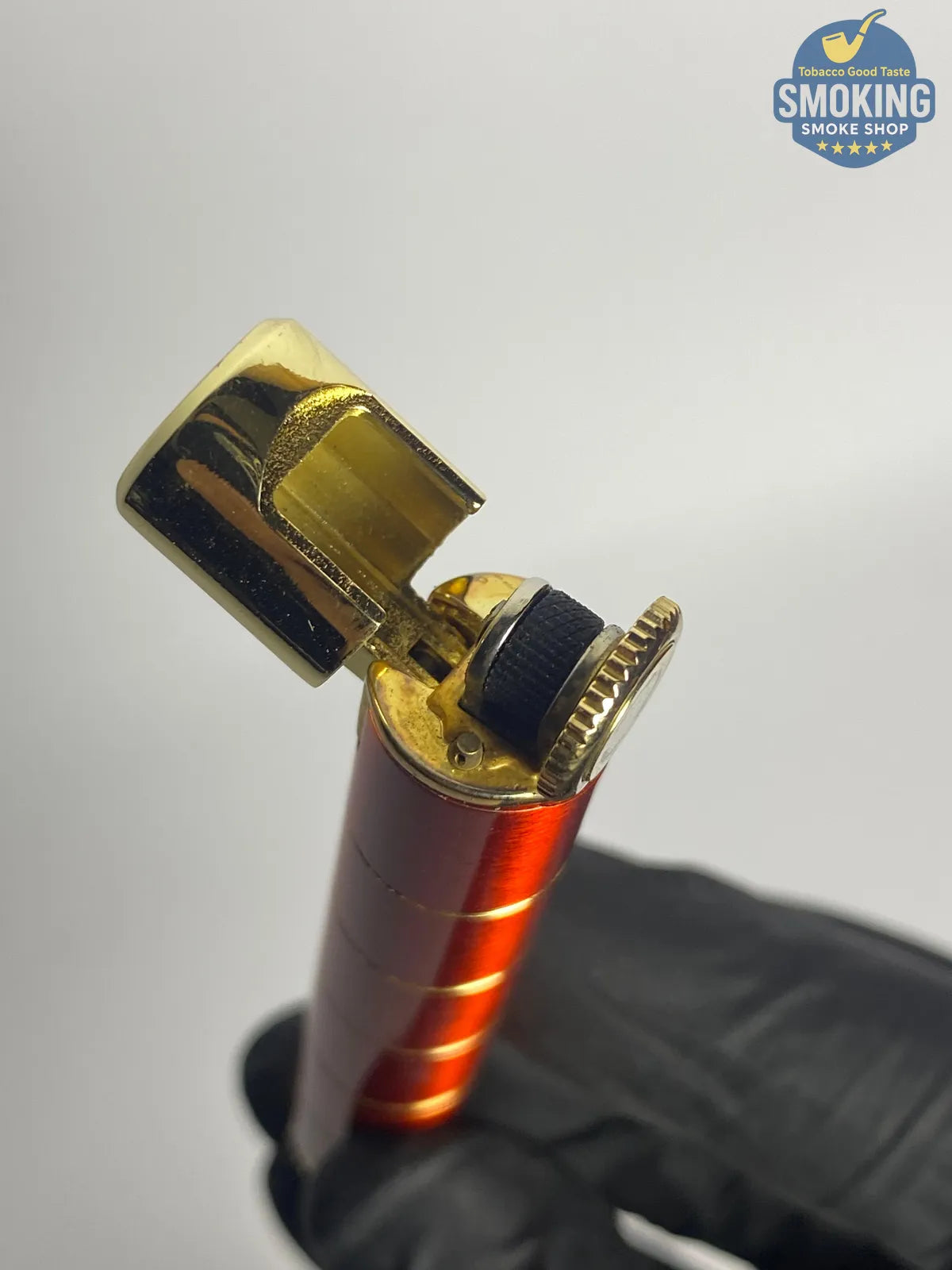 HONEST Slim Soft Flame Flint Lighter — ولاّعة هونِست رفيعة بلهب عادي وآلية حجر (أحمر/ذهبي)