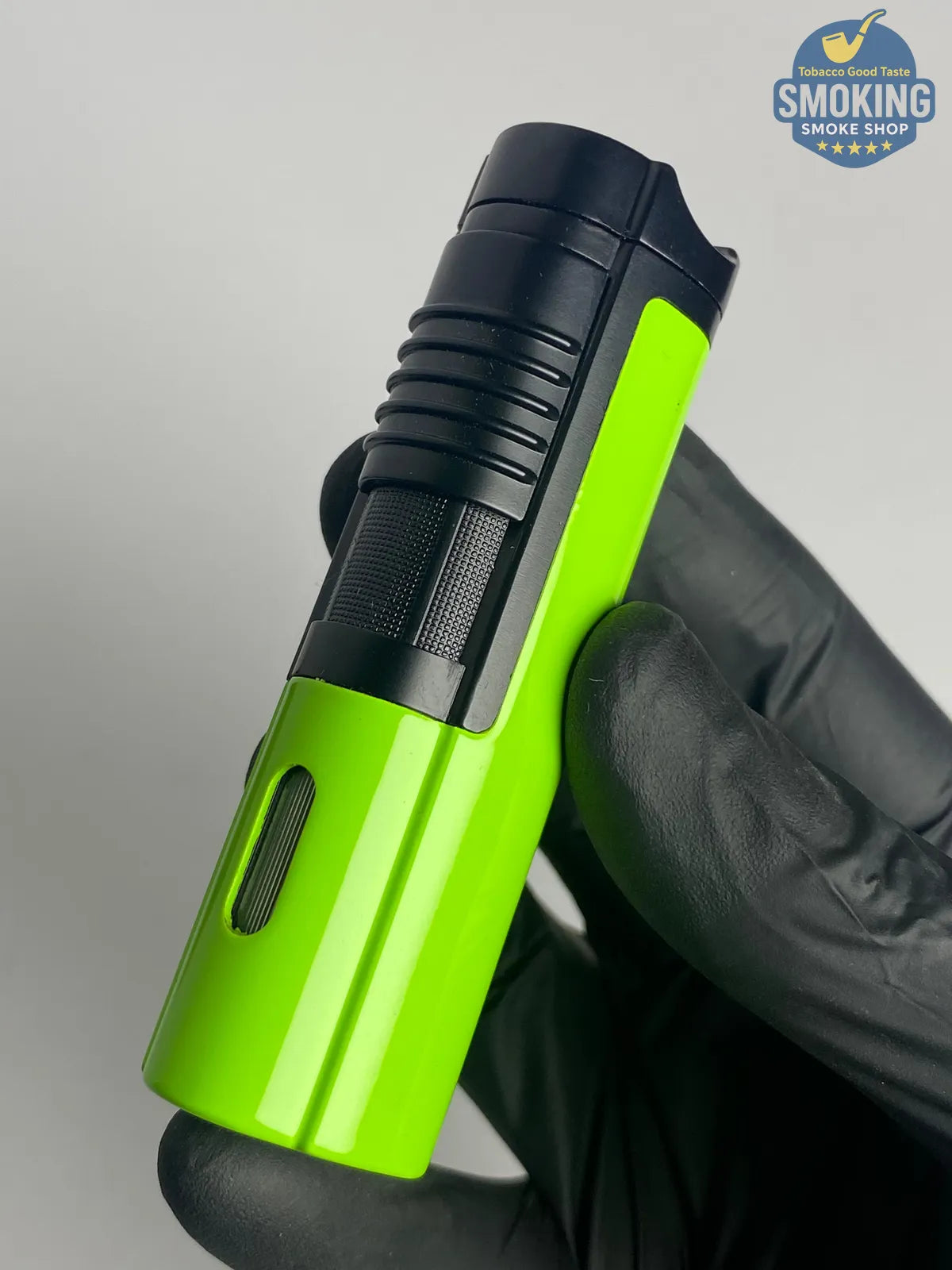 Triple Torch Cigar Lighter with Punch — ولاّعة سيجار ثلاثية الشعلة مع بانش (أسود × أخضر ليموني)