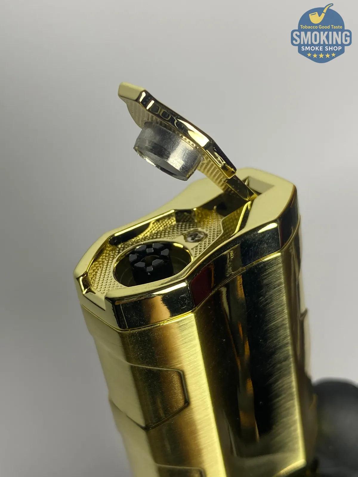 HONEST Triple Jet Torch Lighter with Built-in Cigar Punch — ولاعة هونست تورش ثلاثية اللهب مع بانشر سيجار مدمج