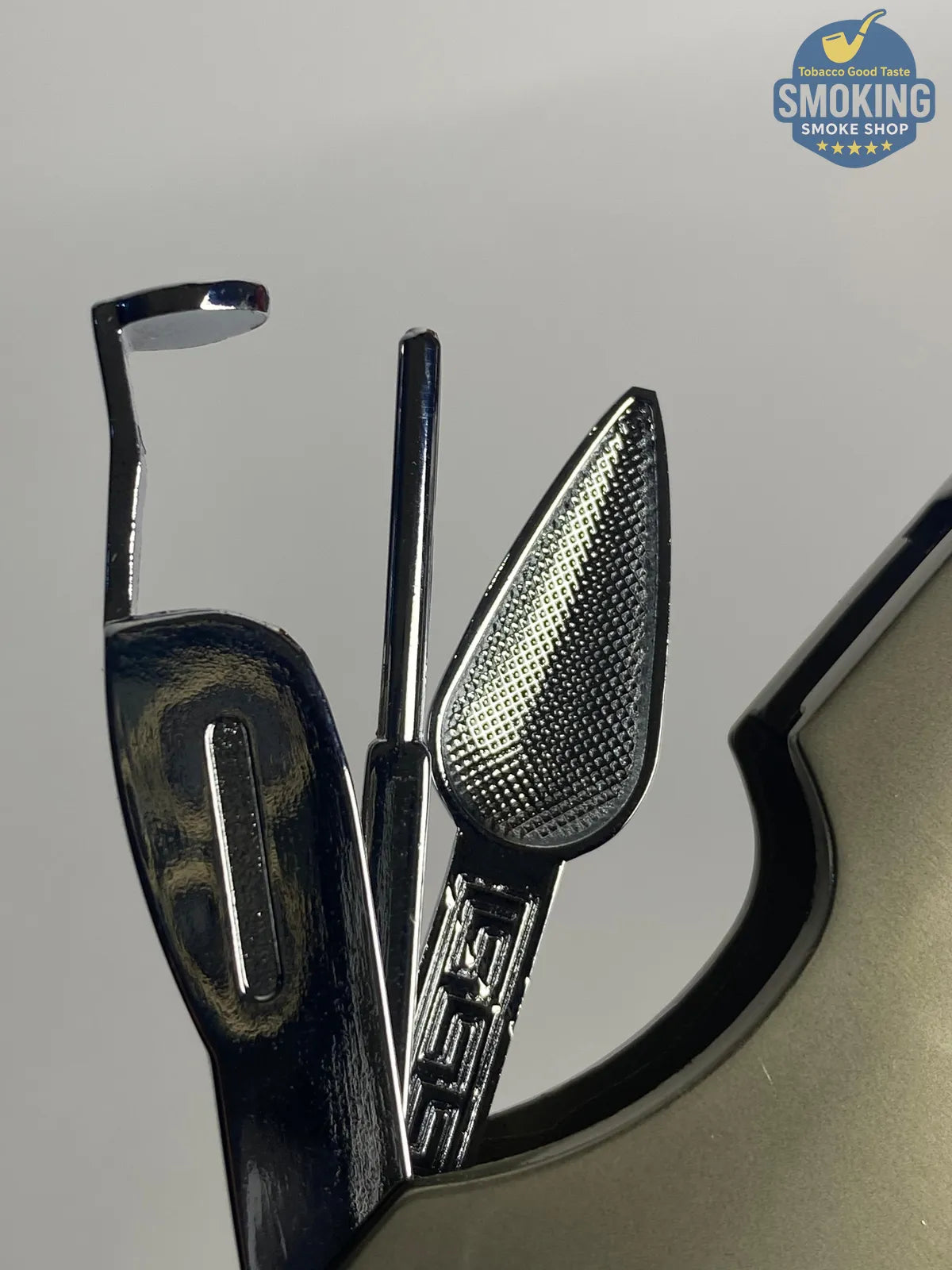 Pipe Lighter (3-in-1 Pipe Tools) — ولاعة بايب بلهب ناعم مع أدوات 3×1