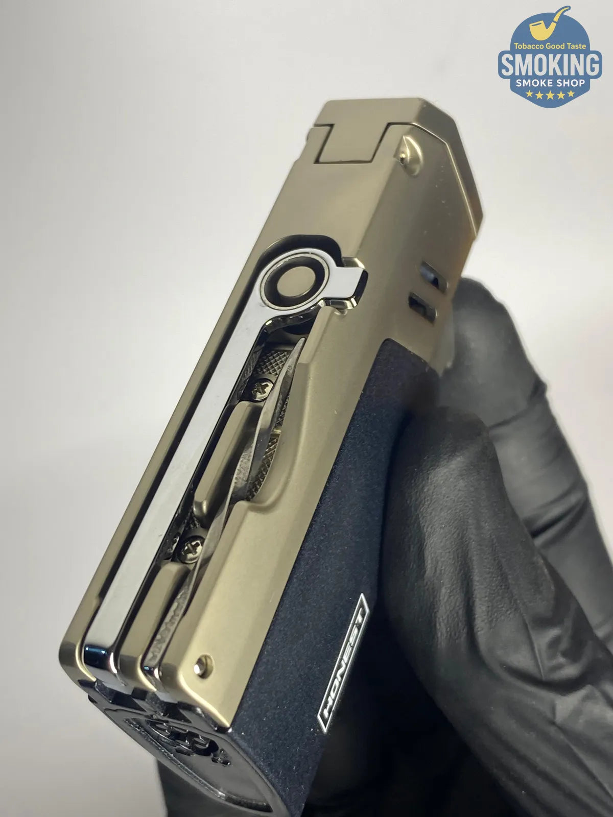 Torch Cigar Lighter w/ Punch & Draw Poker — ولاّعة سيجار تورش مع بانش و«إبرة تهوية» من HONEST