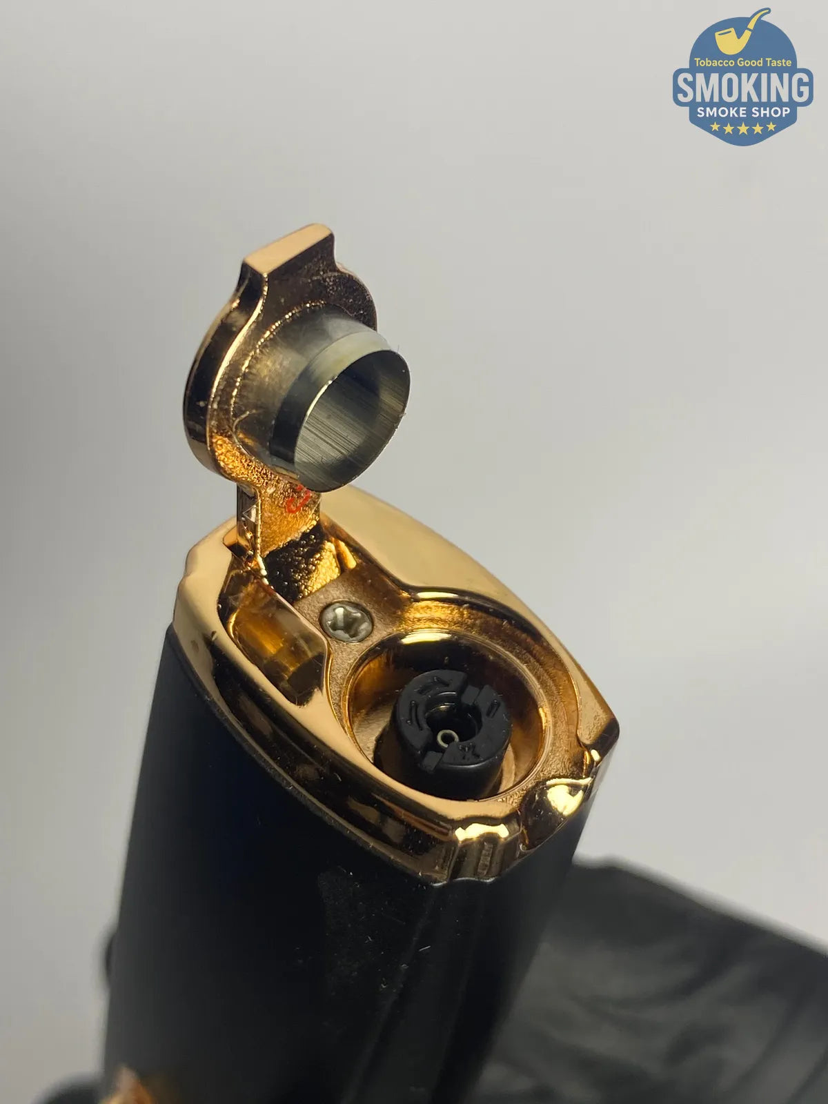 Jobon Triple Jet Torch Lighter with Built-in Cigar Punch — ولاعة جوبون تورش 3 شعلة مع بنش سيجار مدمج
