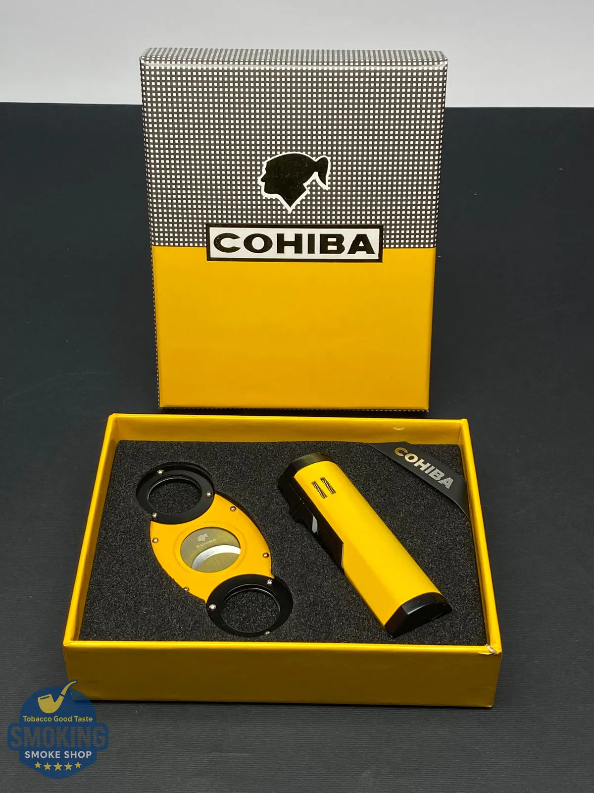 طقم سيجار كوهيبا (ولاعة تورش ثلاثية + مقص جيليوتين) Cohiba Cigar Gift Set (Triple-Jet Torch Lighter + Guillotine Cutter)