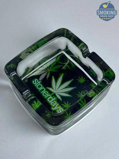 Glass Ashtray — طفاية سجائر زجاجية مربعة بطبعات متنوعة