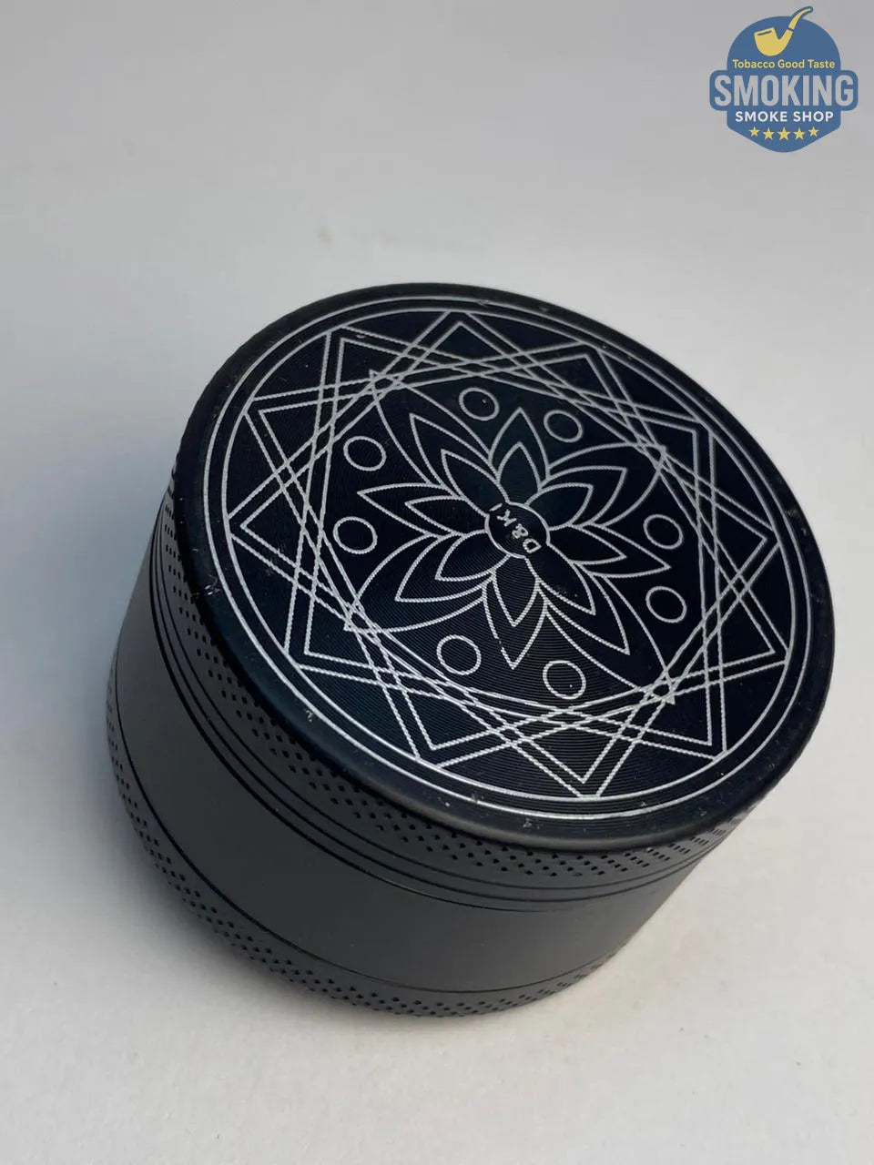 D&K Amsterdam Tobacco Grinder — مطحنة تبغ أمستردام تصميم مانديلا