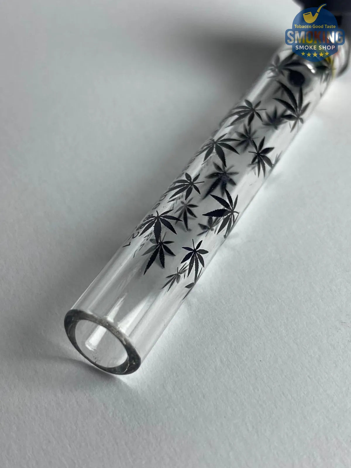 D&K Glass Leaf Pipe —  مدواخ زجاجي شفاف دي آند كيه بنقشة أوراق تبغ  🌿