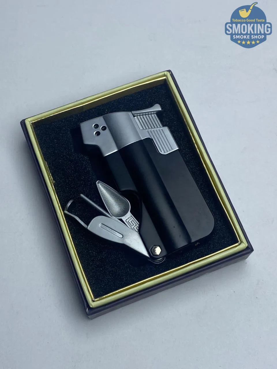 Pipe Lighter (3-in-1 Pipe Tools) — ولاعة بايب بلهب ناعم مع أدوات 3×1